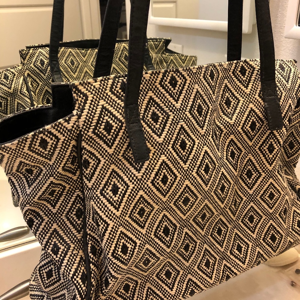 ** Roxy ** Rattan and Black Large Purse